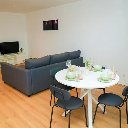 Stylish 1br & 1lr Apt, 15 Min Walk To Center * Ghent